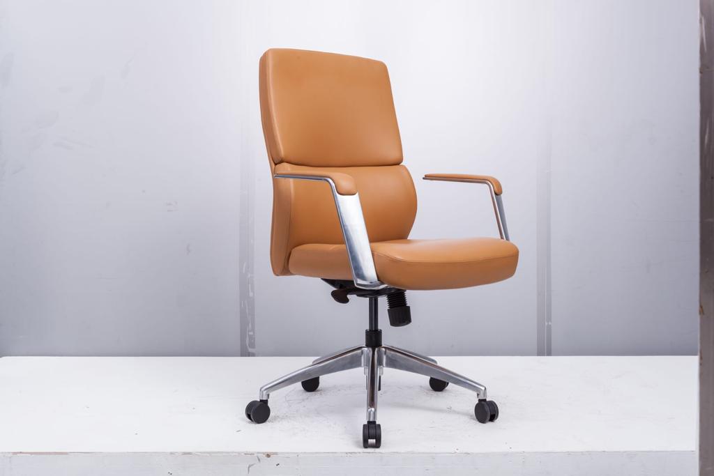 MAX MB - Revolving Chair