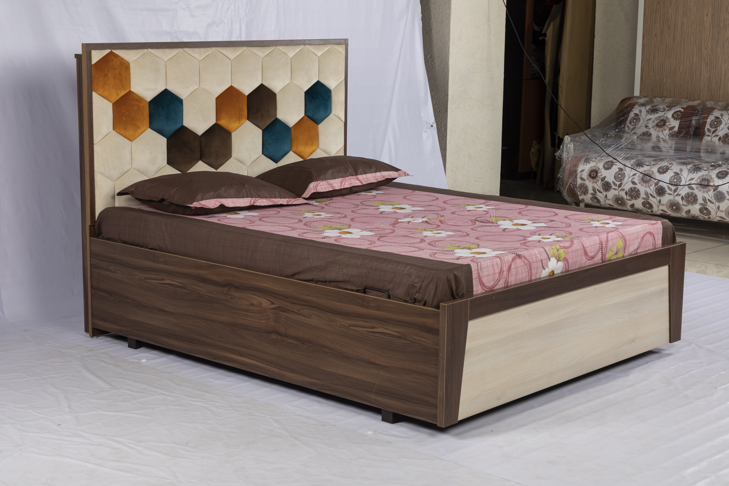 DB 751 Wooden Double Bed