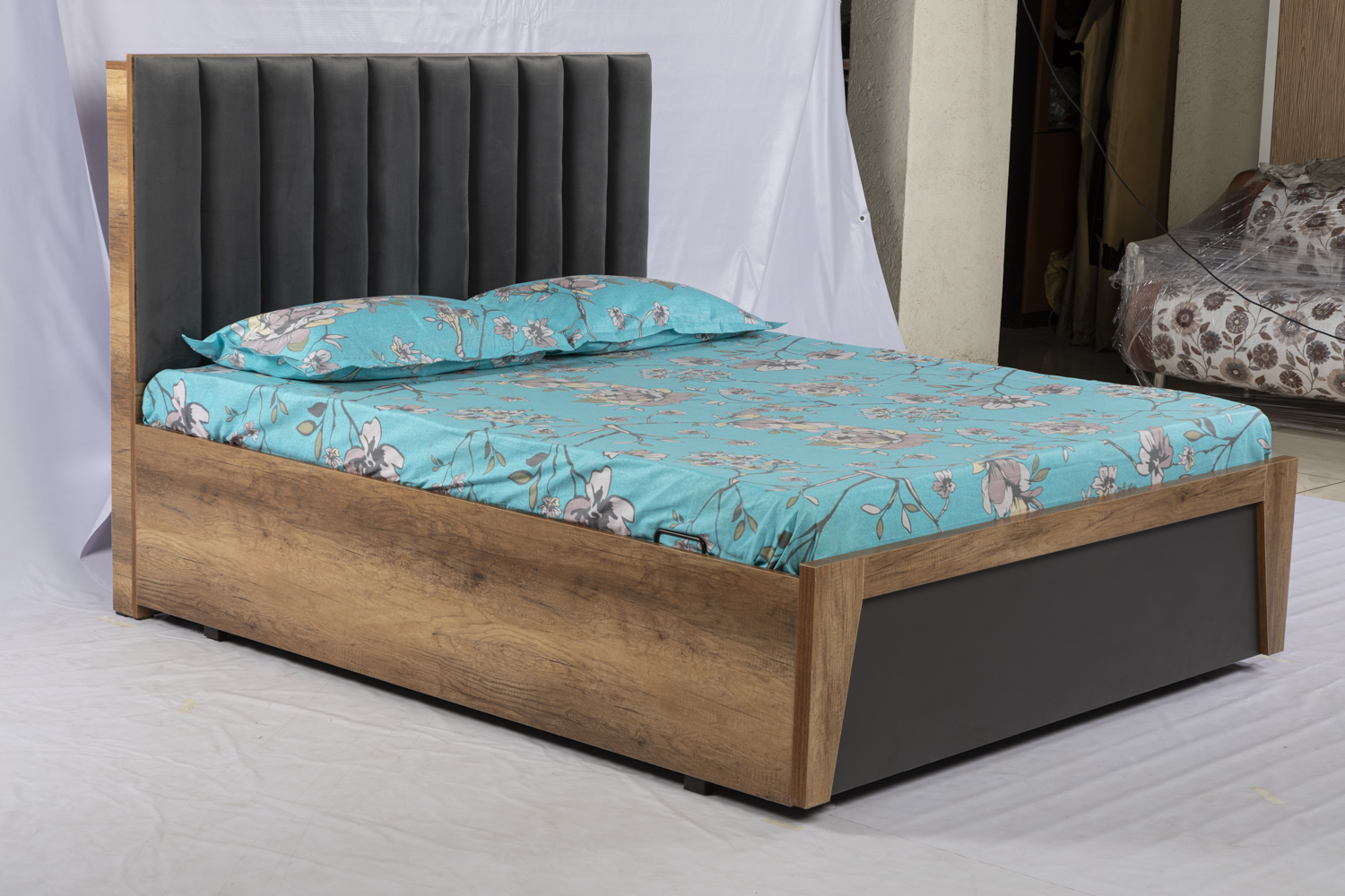 DB 754 Wooden Double Bed